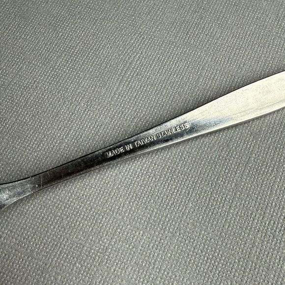 Vtg Oneidacraft CHATEAU Deluxe & Unbranded Baby Spoons Stainless Infant Lot Of 2 - Picture 4 of 10